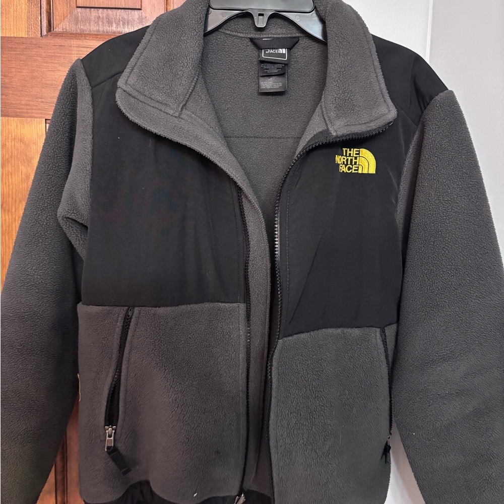 Boys medium 10/12 no rips or tears
